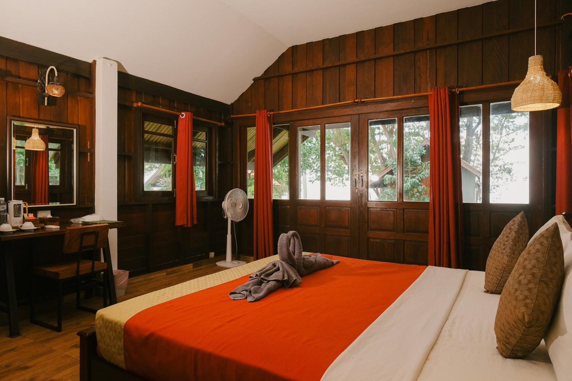 Joy Bungalow Resort And Restaurant Koh Jum Exterior photo