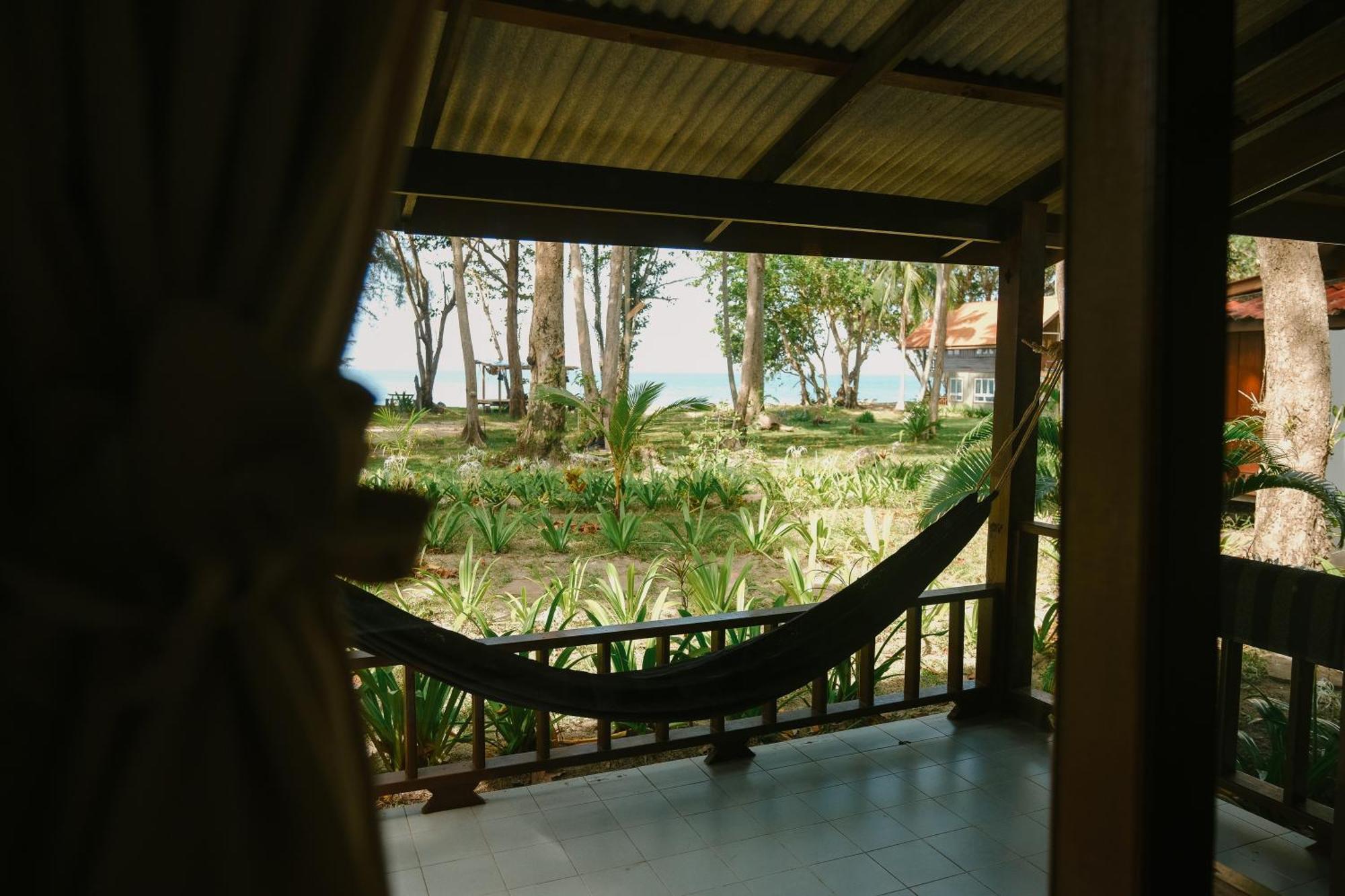 Joy Bungalow Resort And Restaurant Koh Jum Exterior photo
