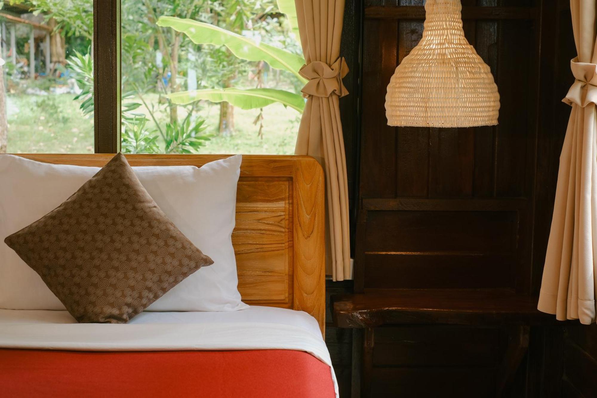 Joy Bungalow Resort And Restaurant Koh Jum Exterior photo